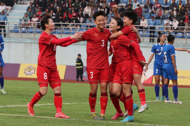 Đội tuyển nữ Việt Nam vượt vòng loại thứ nhất Olympic 2024, được VFF thưởng 500 triệu đồng - Ảnh 2.