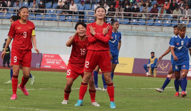 Đội tuyển nữ Việt Nam vượt vòng loại thứ nhất Olympic 2024, được VFF thưởng 500 triệu đồng - Ảnh 1.