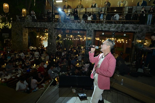 Ban tổ chức xin lỗi Jimmii Nguyễn sau sự cố đêm nhạc bị dừng khẩn cấp - Ảnh 3.