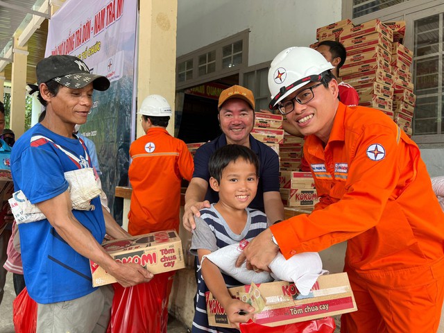 Bác sĩ mang yêu thương đến vùng cao Quảng Nam - Ảnh 5.