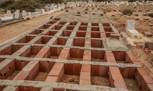 Chôn hàng chục người tị nạn mỗi ngày, Tunisia định xây thêm nghĩa trang - Ảnh 1.