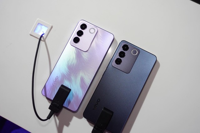 Trình làng mẫu smartphone vivo V27e trang bị camera 64MP - Ảnh 2. Trình làng mẫu smartphone vivo V27e trang bị camera 64MP - Ảnh 2.