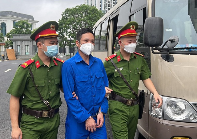 Bị xét xử tại Hà Nội, cựu Chủ tịch Bình Thuận có 7 luật sư bào chữa - Ảnh 3.