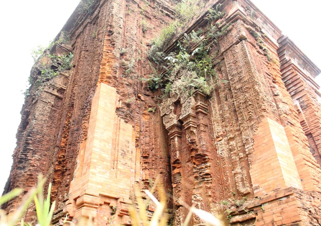Chiêm ngưỡng bộ ba tháp Chăm 'bí ẩn' hơn ngàn năm tuổi tại Quảng Nam - Ảnh 11.