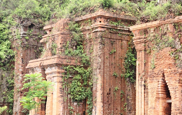 Chiêm ngưỡng bộ ba tháp Chăm 'bí ẩn' hơn ngàn năm tuổi tại Quảng Nam - Ảnh 20.