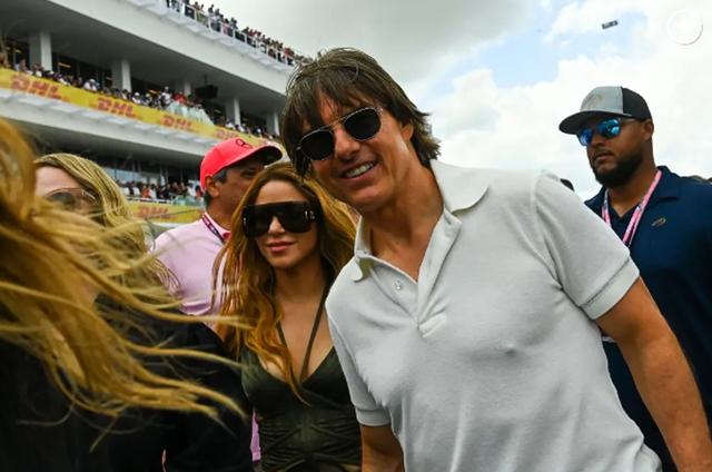 Siêu sao Tom Cruise đang theo đuổi nữ ca sĩ Shakira - Ảnh 1.