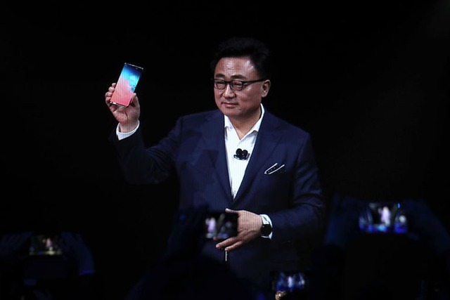 Bỏ xa Apple, Samsung là hãng smartphone dễ sửa chữa nhất - Ảnh 1.