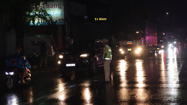 Bình Phước: Nữ sinh cấp 3 tử vong sau tai nạn với xe đầu kéo - Ảnh 2.