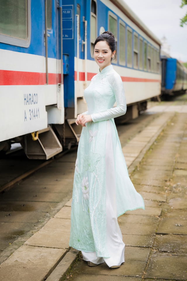 Ngọc Hân ngưỡng mộ hôn nhân của Hoa hậu Mai Phương - Ảnh 9.