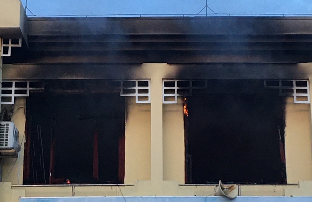 Quảng Ngãi: Cháy 2 phòng tại Trường THCS Phổ Thạnh, thiệt hại hơn 200 triệu đồng - Ảnh 1.