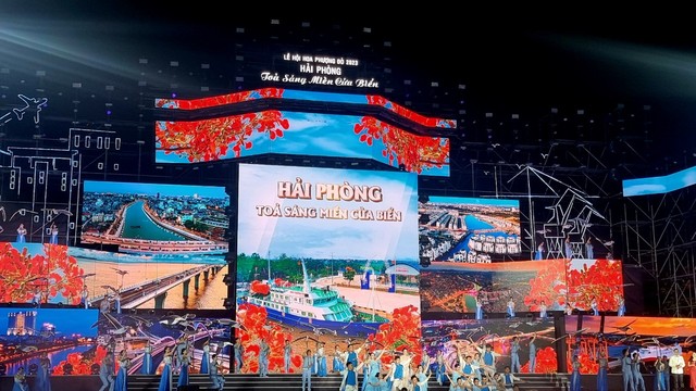 Thủ tướng Phạm Minh Chính tham dự khai mạc Lễ hội Hoa phượng đỏ Hải Phòng 2023 - Ảnh 1.