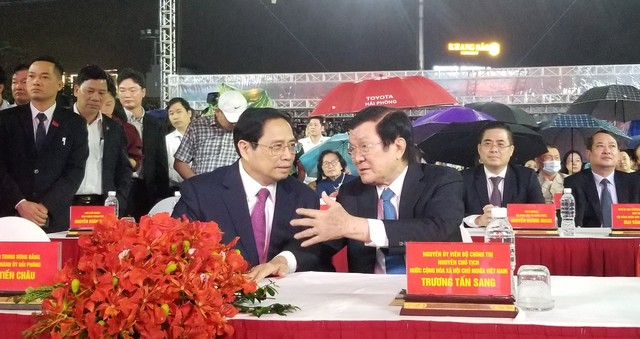 Thủ tướng Phạm Minh Chính tham dự khai mạc Lễ hội Hoa phượng đỏ Hải Phòng 2023 - Ảnh 2.