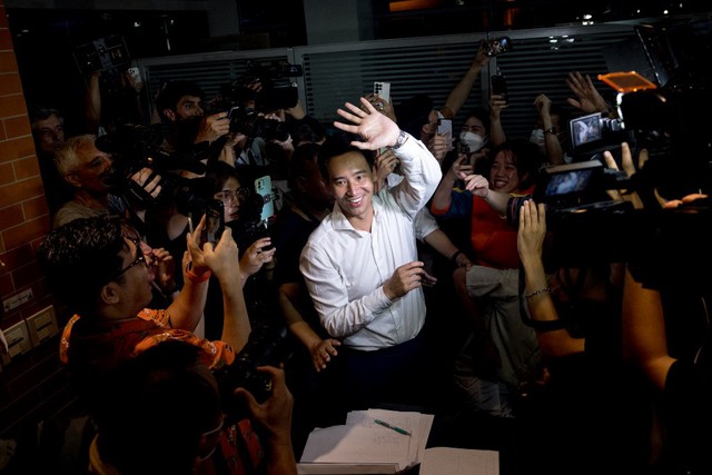 Phe đối lập thắng lớn tại tổng tuyển cử Thái Lan - Ảnh 2.
