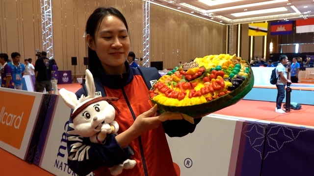 Nữ kiếm thủ xinh đẹp Việt Nam bất ngờ được chủ nhà Campuchia tổ chức sinh nhật - Ảnh 4.
