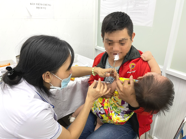 TP.HCM lại hết vắc xin trong Chương trình tiêm chủng mở rộng - Ảnh 1.