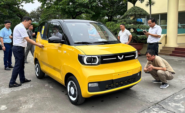 Ô tô điện giá rẻ Wuling Hongguang Mini EV xuất hiện tại Việt Nam - Ảnh 1.