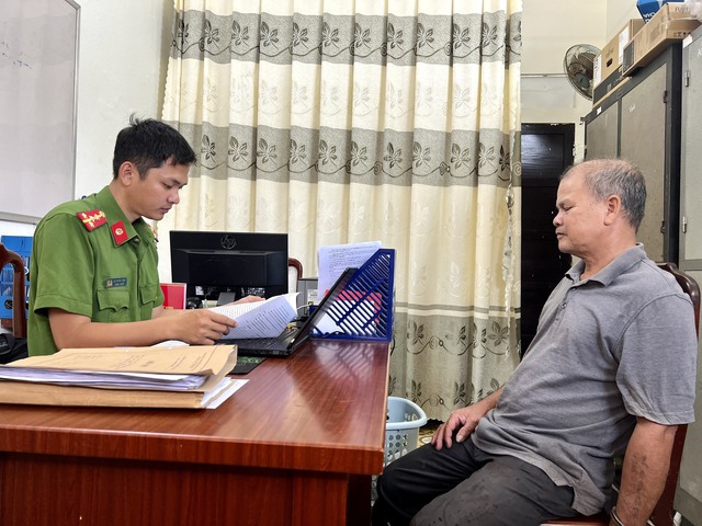 Vụ chủ tịch phường bị đâm nhập viện: Nghi phạm là họ hàng với nạn nhân - Ảnh 1.