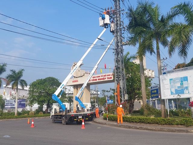 Đảm bảo lưới điện thông suốt cung ứng điện cho người dân trong mùa khô