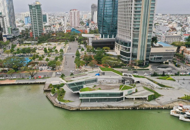 Đà Nẵng: Bến du thuyền hàng trăm tỉ đồng hoang phế ở bờ tây sông Hàn - Ảnh 1.