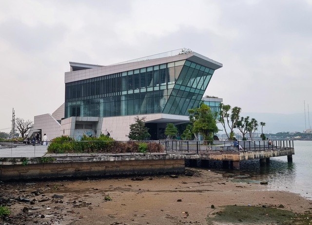 Đà Nẵng: Bến du thuyền hàng trăm tỉ đồng hoang phế ở bờ tây sông Hàn - Ảnh 3.