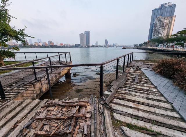 Đà Nẵng: Bến du thuyền hàng trăm tỉ đồng hoang phế ở bờ tây sông Hàn - Ảnh 4.