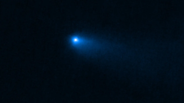Kính viễn vọng James Webb phát hiện nước trên sao chổi hiếm - Ảnh 2.