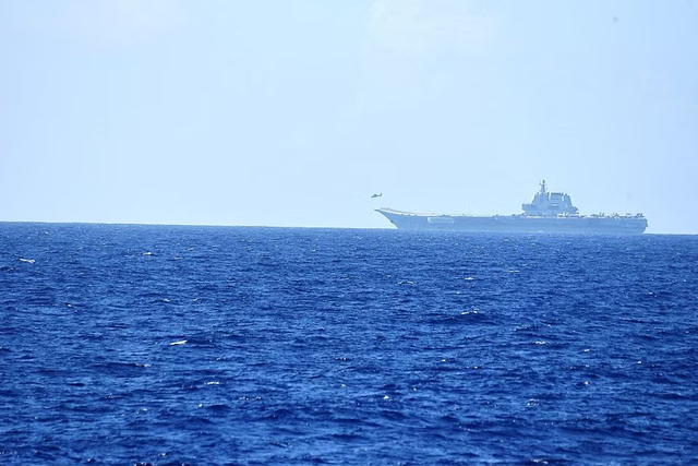 Tàu chiến Trung Quốc quay lại Tây Thái Bình Dương tập trận bắn đạn thật - Ảnh 1.