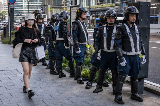 Nhật Bản siết an ninh trước thềm hội nghị thượng đỉnh G7 - Ảnh 2.