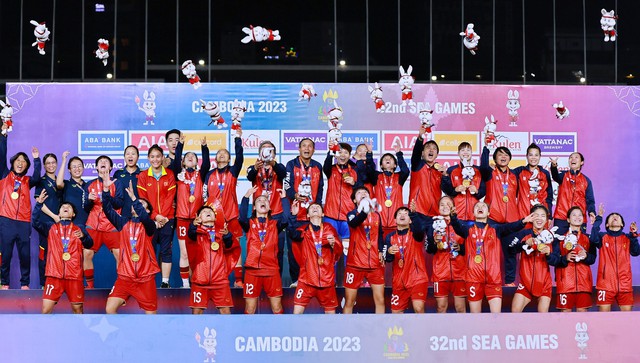 Đội tuyển bóng đá nữ Việt Nam vô địch SEA Games 32 (Nguồn ảnh: Ngọc Dương)
