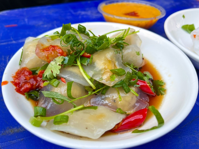 Quán bánh chay đậm vị xứ Huế chỉ bán 2 ngày ở Đà Nẵng - Ảnh 6. Quán bánh chay đậm vị xứ Huế chỉ bán 2 ngày ở Đà Nẵng - Ảnh 6.