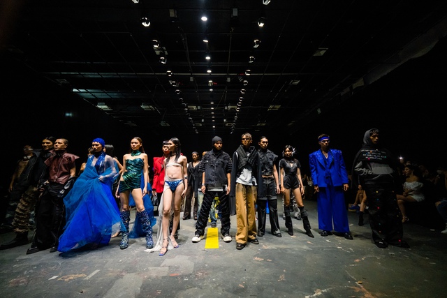 Loạt fashion show tạo nên dấu mốc quan trọng cho thời trang Việt - Ảnh 7.