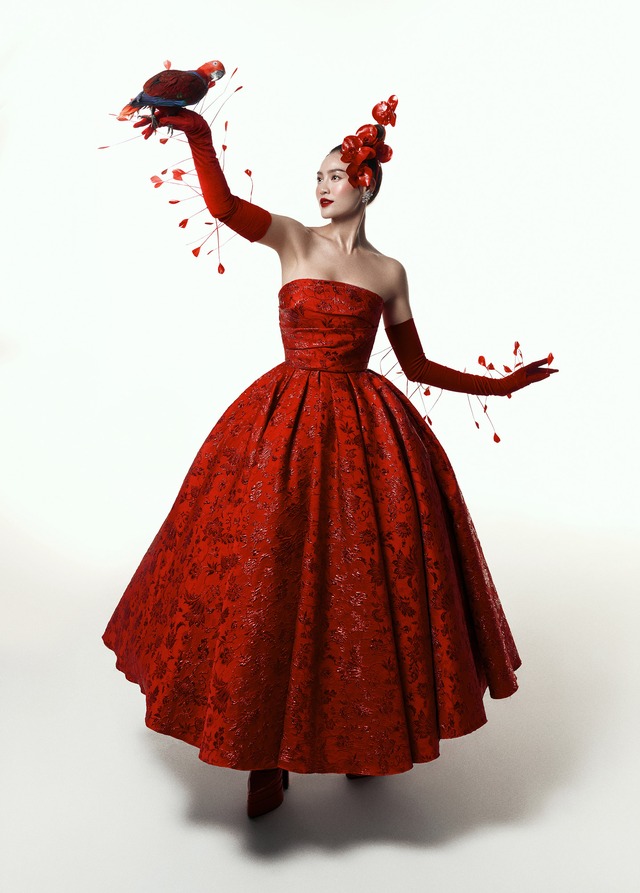 Lan Ngọc khoe khéo eo thon, vai trần trong loạt trang phục màu đỏ gợi cảm - Ảnh 9.