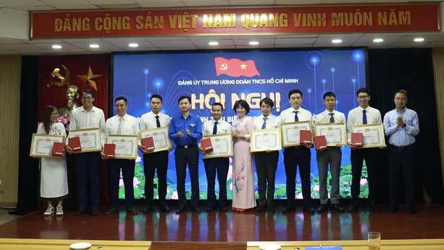 Anh Bùi Quang Huy: 'Người đứng đầu đơn vị phải thực sự gương mẫu, trách nhiệm' - Ảnh 1.