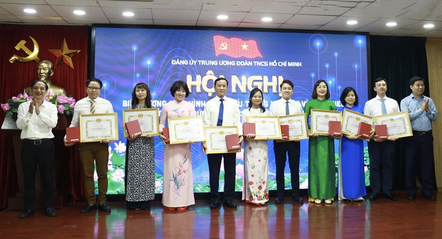 Anh Bùi Quang Huy: 'Người đứng đầu đơn vị phải thực sự gương mẫu, trách nhiệm' - Ảnh 4.