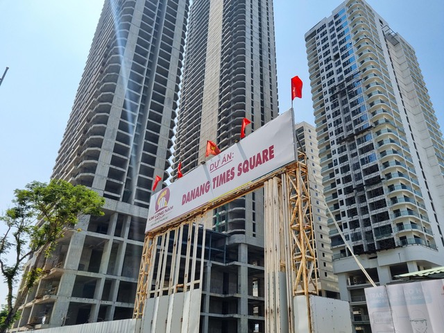 Đà Nẵng: Toàn cảnh bốn toà tháp dự án Times Square chuyển từ condotel thành chung cư   - Ảnh 1.