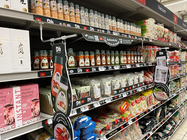 Các sản phẩm Dh Foods nổi bật trên kệ siêu thị Carrefour