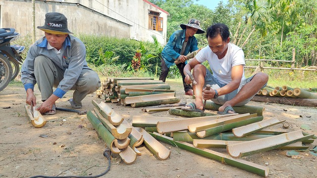 Những người giữ hồn Cơ Tu: Truyền lửa làm du lịch ở bản làng   - Ảnh 2.