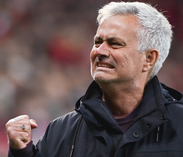 HLV Mourinho nói gì trong lần thứ 2 đưa AS Roma vào chung kết cúp châu Âu? - Ảnh 1.