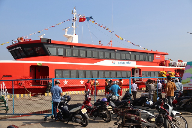 Bình Thuận: Tuyến vận tải biển Phan Thiết- Phú Quý thêm một tàu đi vào vận hành - Ảnh 2.