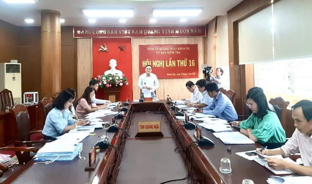 Quảng Ngãi: Đề nghị xem xét xử lý kỷ luật Ban Thường vụ Huyện ủy Sơn Tây  - Ảnh 1.