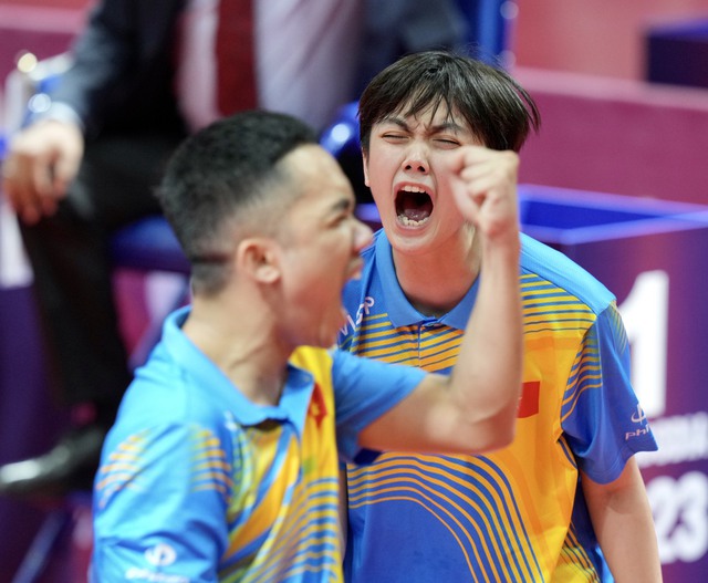 Các VĐV Hà Nội nhận mưa tiền thưởng sau SEA Games 32 - Ảnh 1.