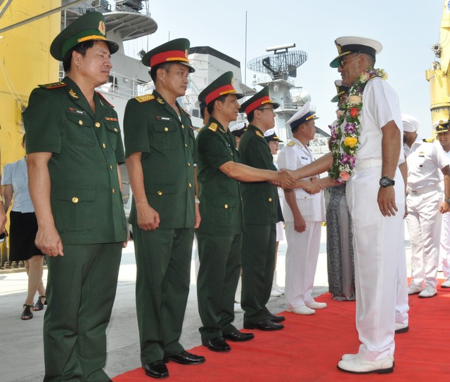 Tàu Hải quân Ấn Độ thăm xã giao Đà Nẵng - Ảnh 7.