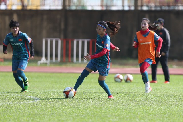 Vé trận nữ Việt Nam gặp Malaysia hết vèo sau 1 phút - Ảnh 1.