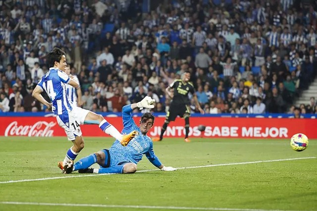 La Liga: Real Madrid bại trận trao cơ hội vô địch sớm cho Barcelona - Ảnh 2.