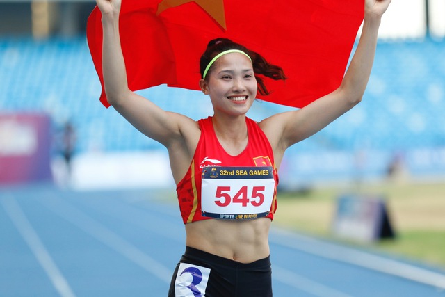 Bông hồng thép của điền kinh Việt Nam được cầu hôn sau khi giành vàng SEA Games - Ảnh 2.