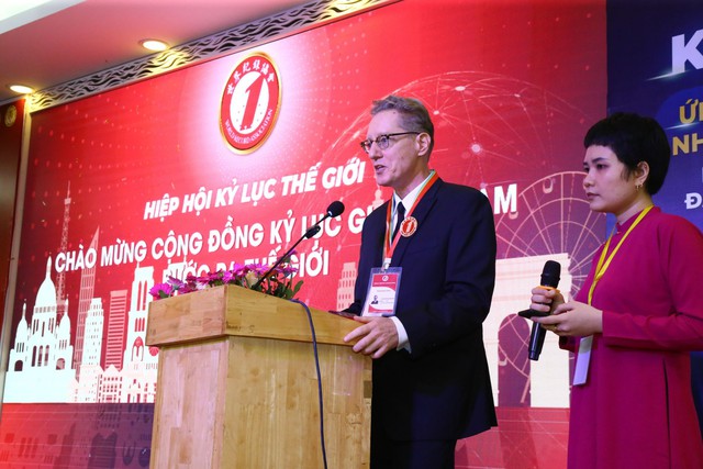 Chủ tịch hai của Tổ chức Kỷ lục thế giới cùng đến Việt Nam - Ảnh 4.