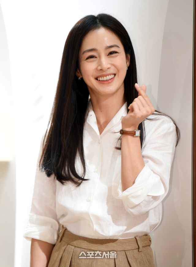 Kim Tae Hee dồn lực trở lại trong năm 2023 - Ảnh 1.