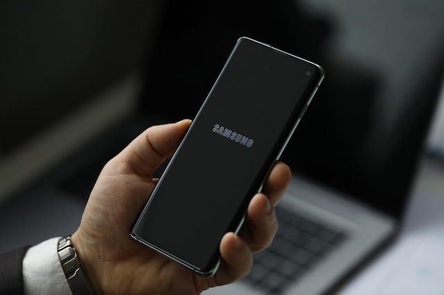 Lỗ hổng bảo mật trong smartphone Samsung đang bị khai thác tích cực - Ảnh 1.
