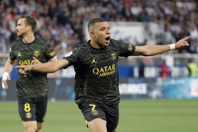 Cương quyết ở lại, Mbappe đẩy PSG vào thế khó xử - Ảnh 2.