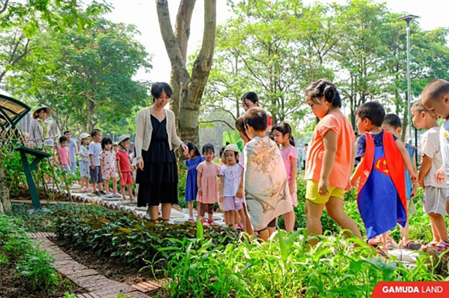 Hoạt động &quot;School tour&quot; đến thăm vườn ươm và vườn thụ phấn Gamuda